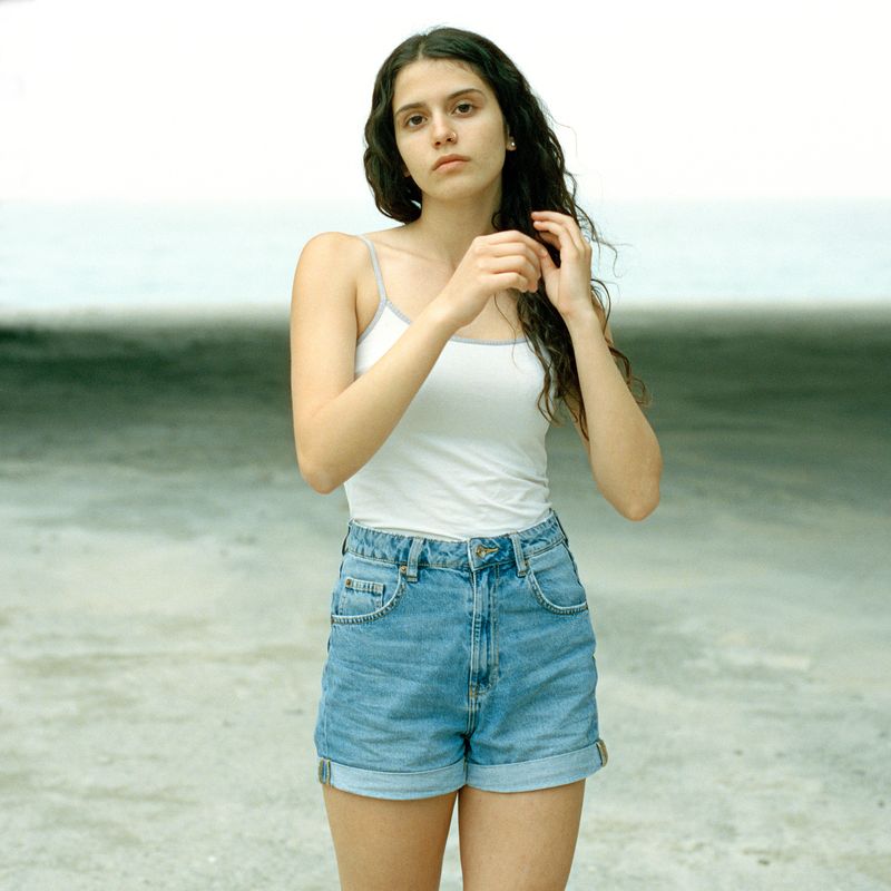 © Michalis Poulas - Adrianna age 13 lost her father days before this picture was made