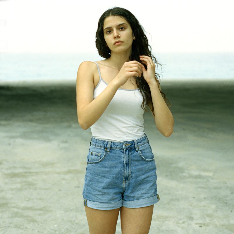 © Michalis Poulas - Adrianna age 13 lost her father days before this picture was made