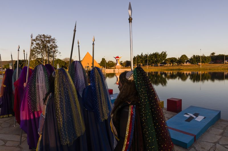 © Gui Christ - Image from the The Sunrise Valley photography project