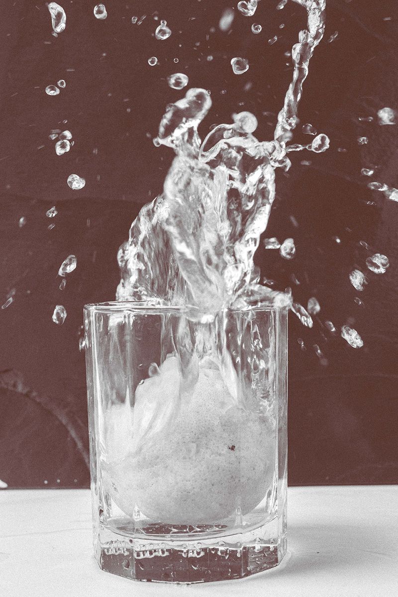 © Ariana Suárez - Image from the Love is a candle flame, it fades away photography project