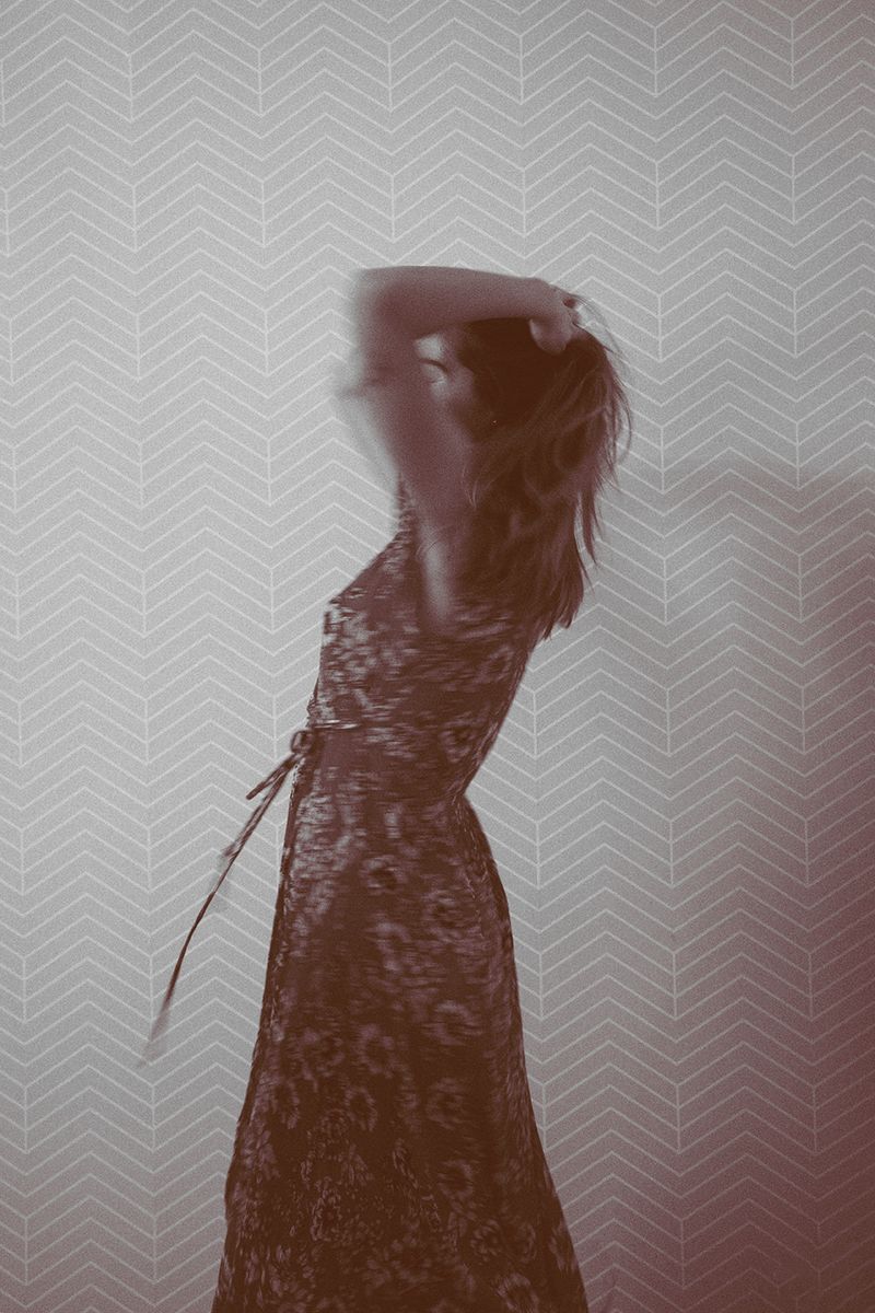 © Ariana Suárez - Image from the Love is a candle flame, it fades away photography project