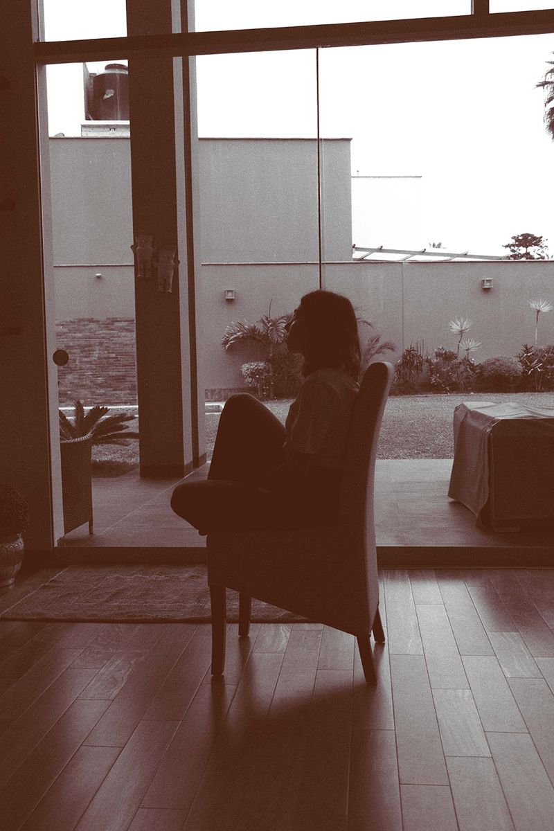 © Ariana Suárez - Image from the Love is a candle flame, it fades away photography project