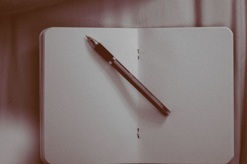 © Ariana Suárez - Image from the Love is a candle flame, it fades away photography project