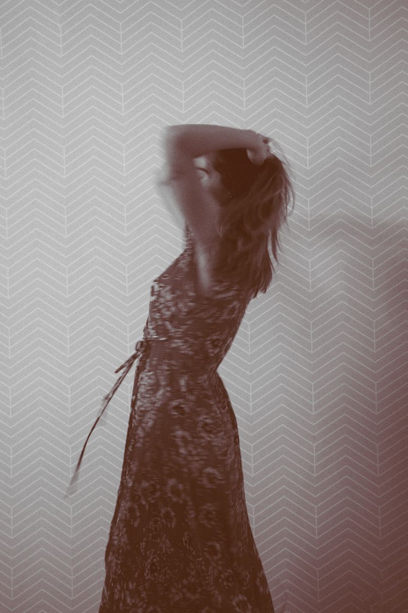 © Ariana Suárez - Image from the Love is a candle flame, it fades away photography project