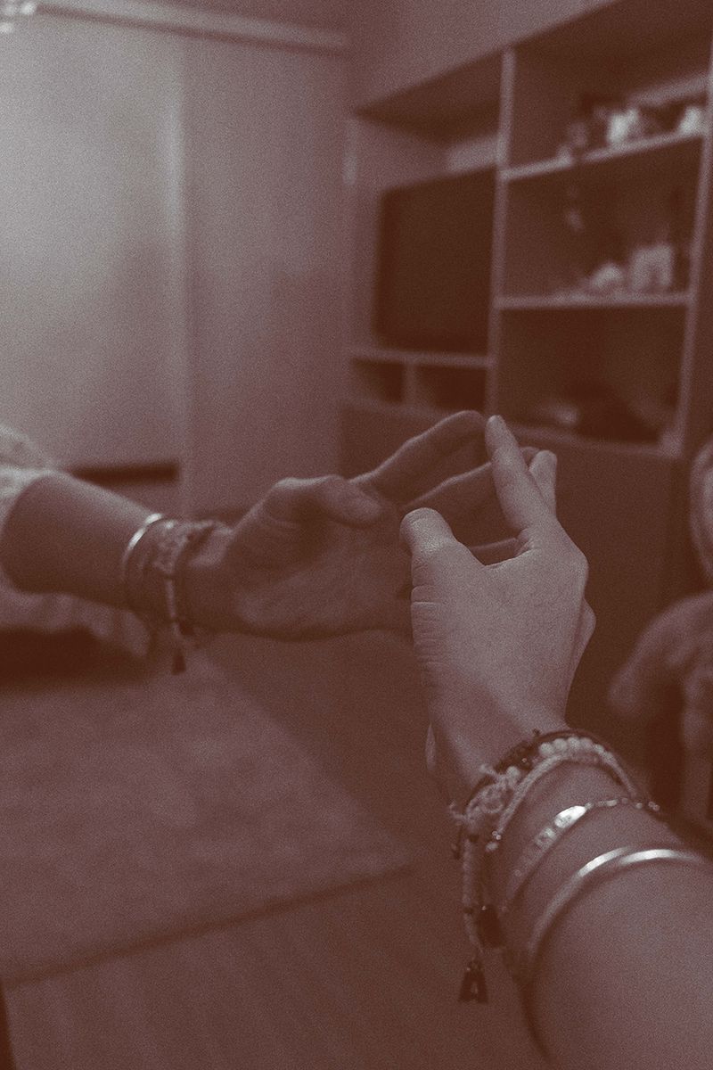 © Ariana Suárez - Image from the Love is a candle flame, it fades away photography project