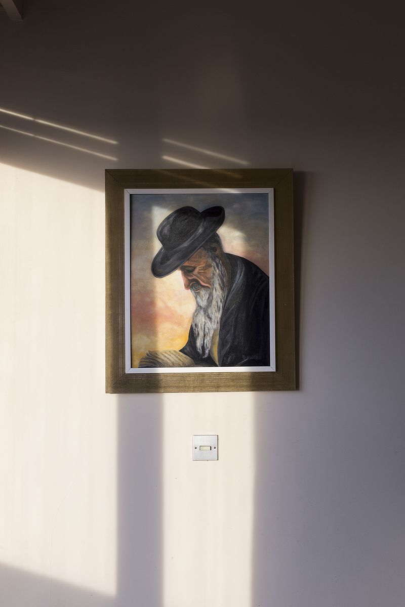 © Natalia Dana - Image from the Tzniut photography project