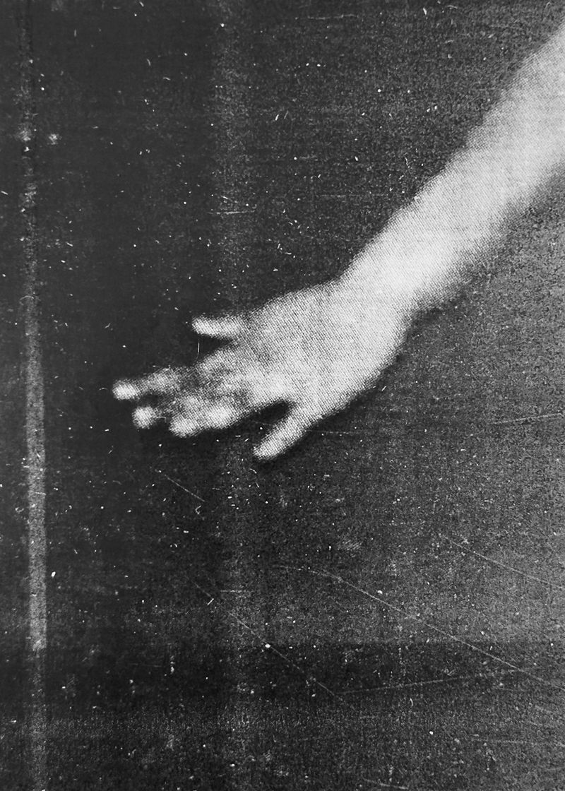 © Natalia Dana - Image from the Un Solo Punto de Apoyo (A Single Point of Support) photography project