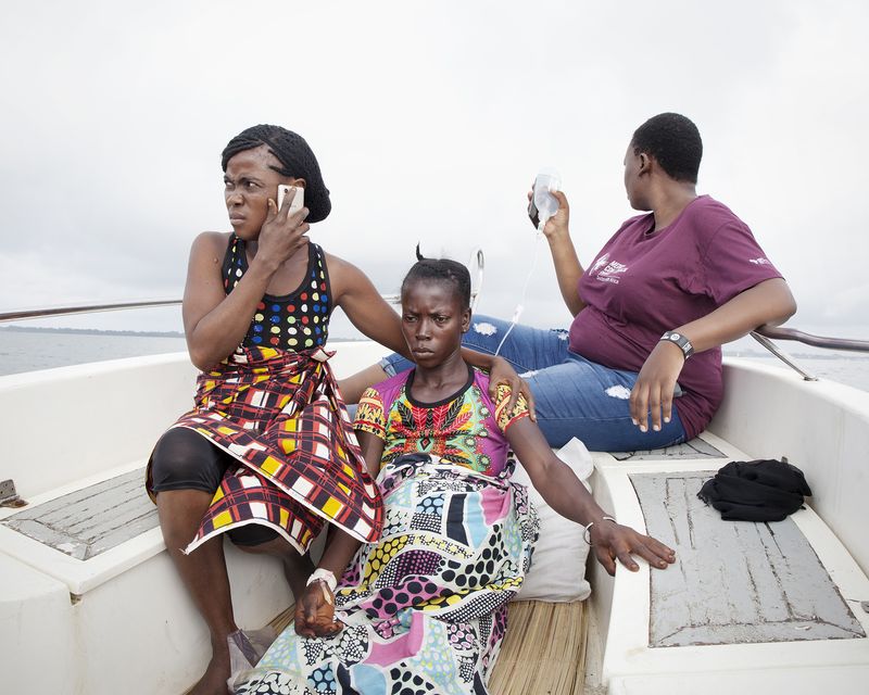 © Valeria Scrilatti - Image from the CROSSING THE RIVER / African women on the frontline against maternal mortality photography project