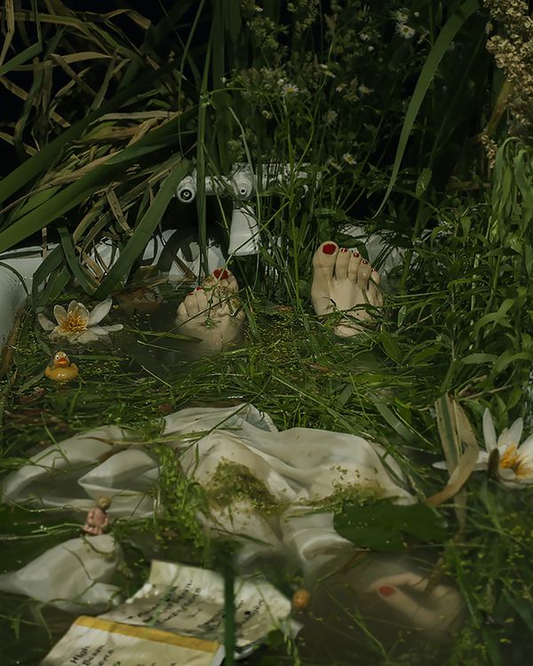 © Anna Tihanyi - Maniac - Where water brought me // An analogy to Frida Kahlo’s What water gave me (1938) painting.