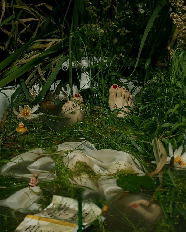 © Anna Tihanyi - Maniac - Where water brought me // An analogy to Frida Kahlo’s What water gave me (1938) painting.