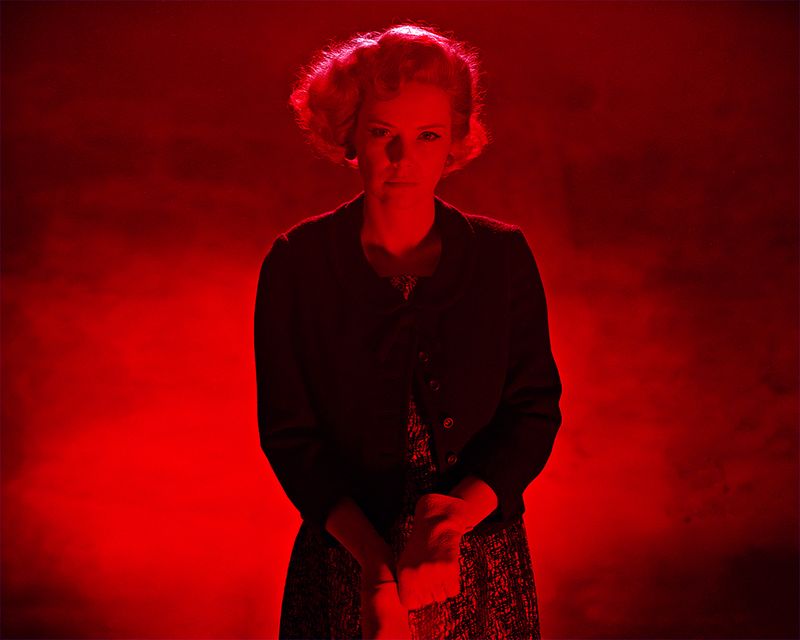 © Anna Tihanyi - Image from the A woman's chambers photography project