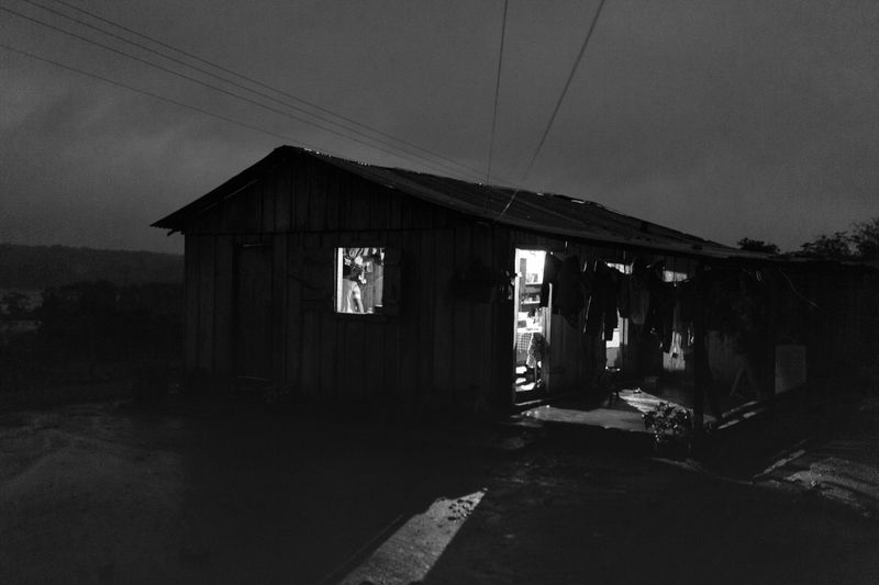 © Mercedes Cotoli - Dinner time at the colony.