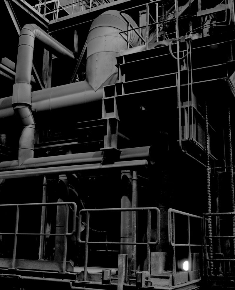 © Frederik Marks - Image from the The sun burns skin photography project