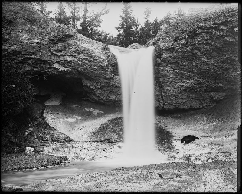 © Ton - Image from the Echoes of Self photography project