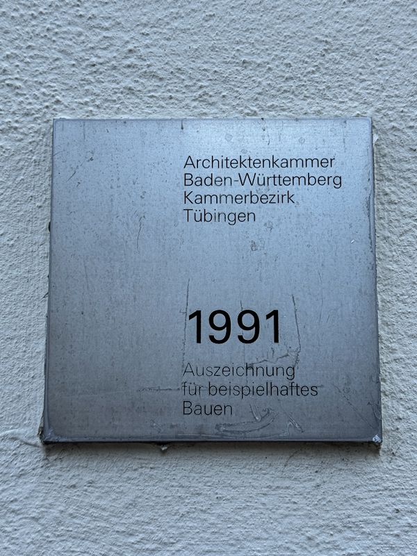 © Ariane Totzke - "Baden-Württemberg: Chamber of Architects Tübingen District, 1991. Award for Exemplary Architecture"