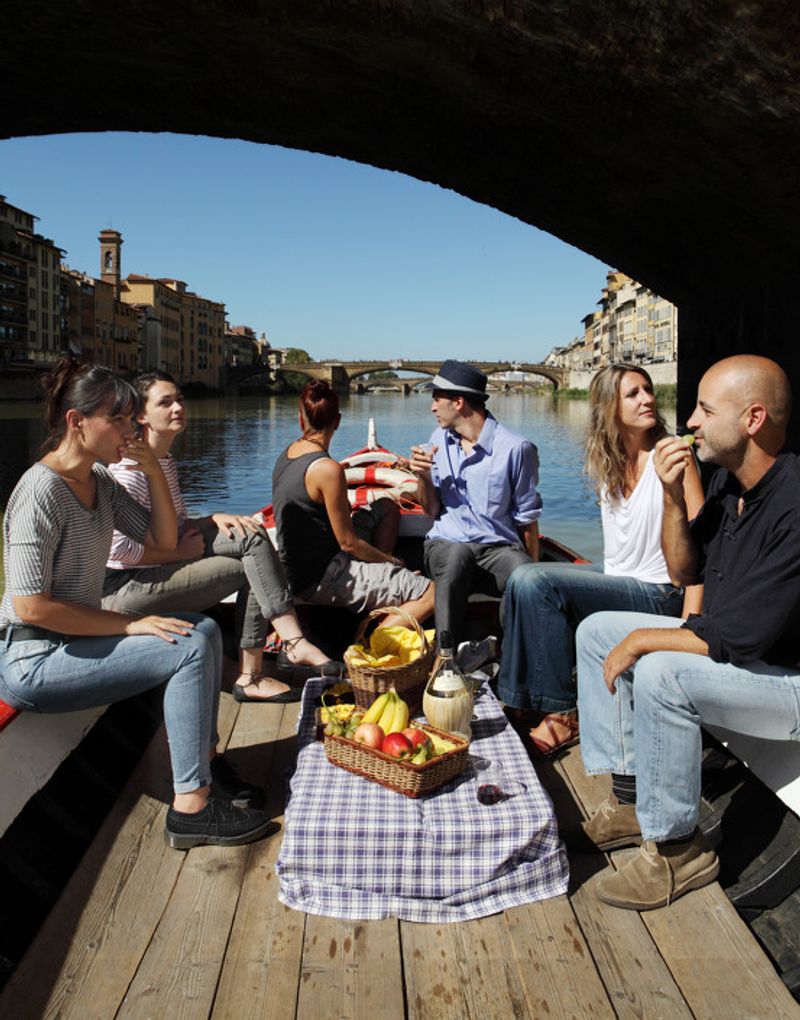 © Niccolò Rastrelli - Image from the Il pranzo della Domenica (Sunday lunch) photography project