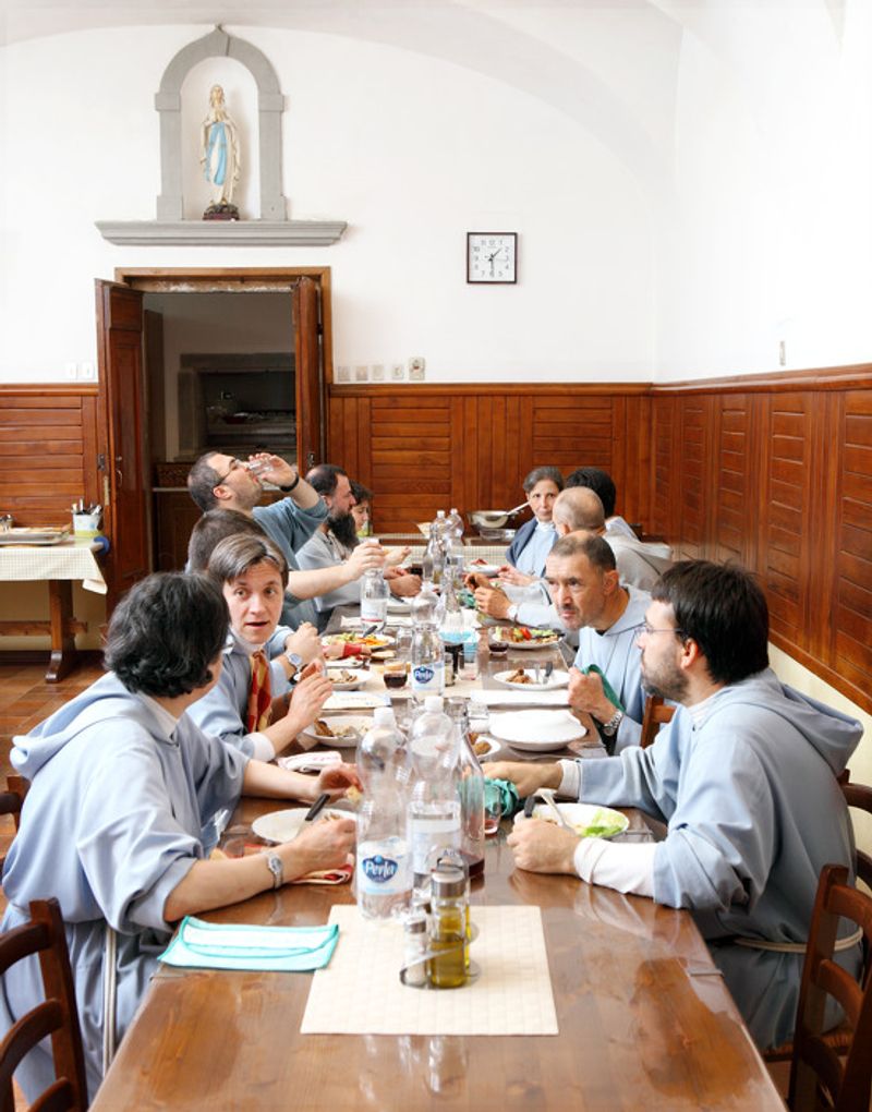 © Niccolò Rastrelli - Image from the Il pranzo della Domenica (Sunday lunch) photography project