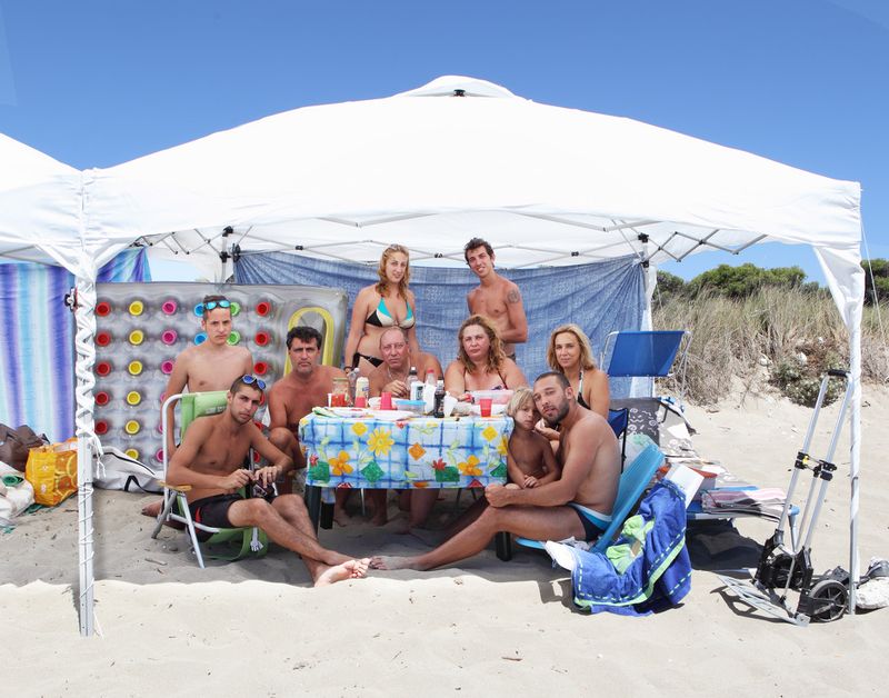 © Niccolò Rastrelli - Image from the Il pranzo della Domenica (Sunday lunch) photography project