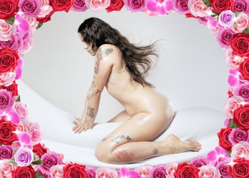 © Isabella Madrid - Self portrait as Simón Bolívar naked riding his white horse