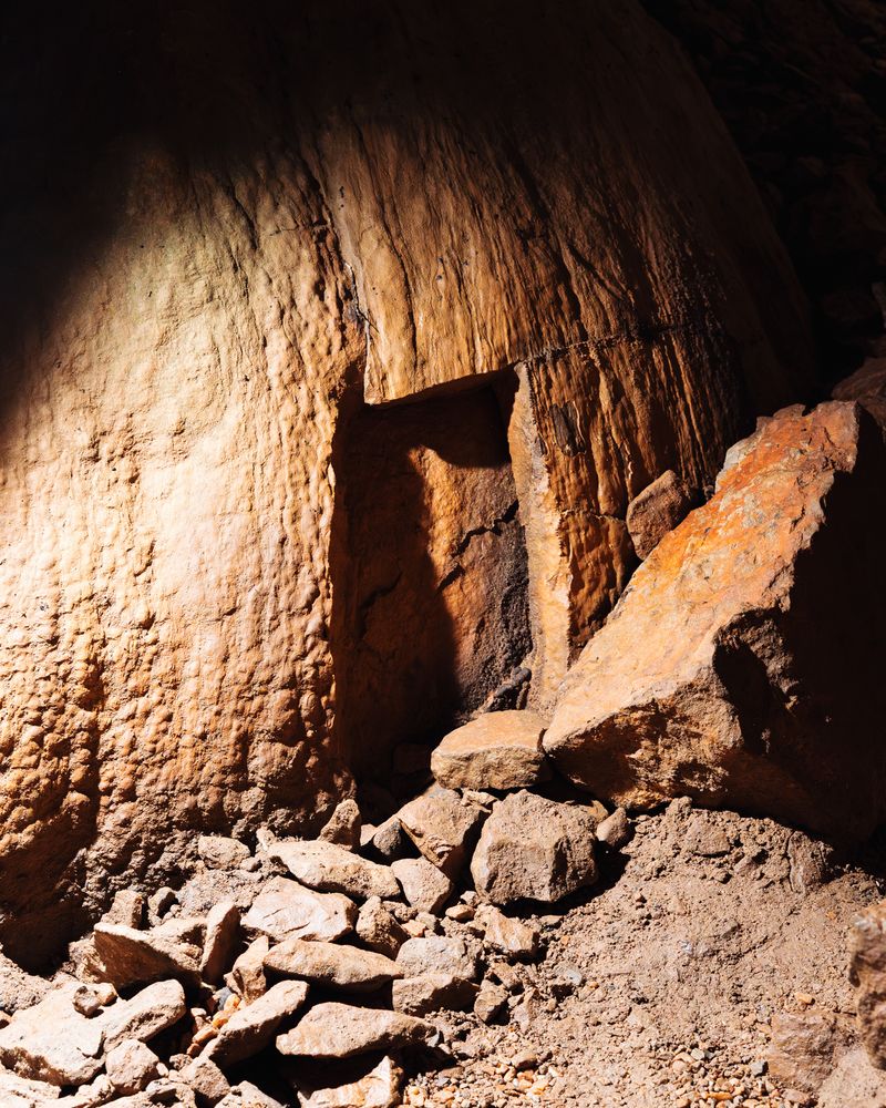 © Guglielmo Cherchi - Image from the Stones Should Never Be Placed Carelessly photography project