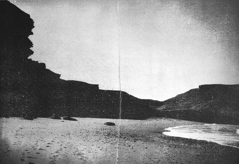 © Ayline Olukman - Image from the tell me about the immense sea photography project