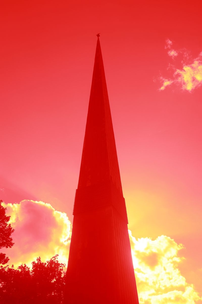 © Elvira Lutsenko - Image from the Redline photography project