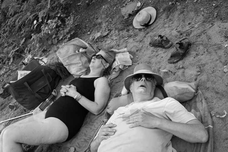 © Alice Proujansky - My parents nap on the bank of the Green River. Greenfield, Massachusetts, 2019.