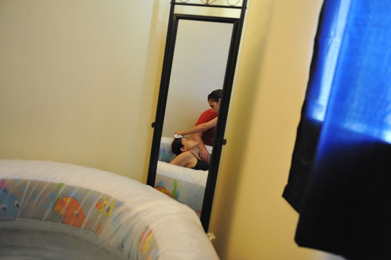 © Alice Proujansky - Image from the speculum: abortion, birth and motherhood photography project