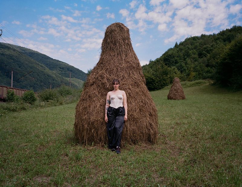 © Ira Lupu - Image from the On Dreams and Screens photography project