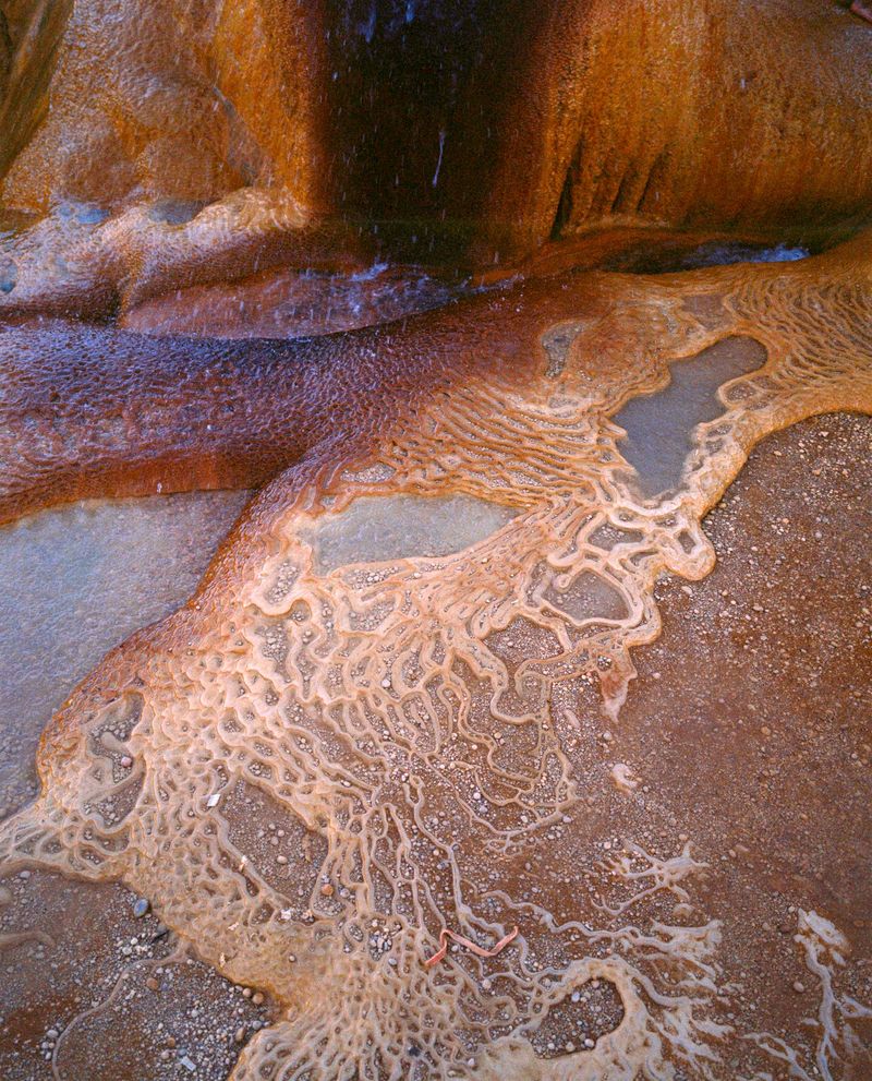 © Charlotte Yonga - Crystallized Soil, Analavory