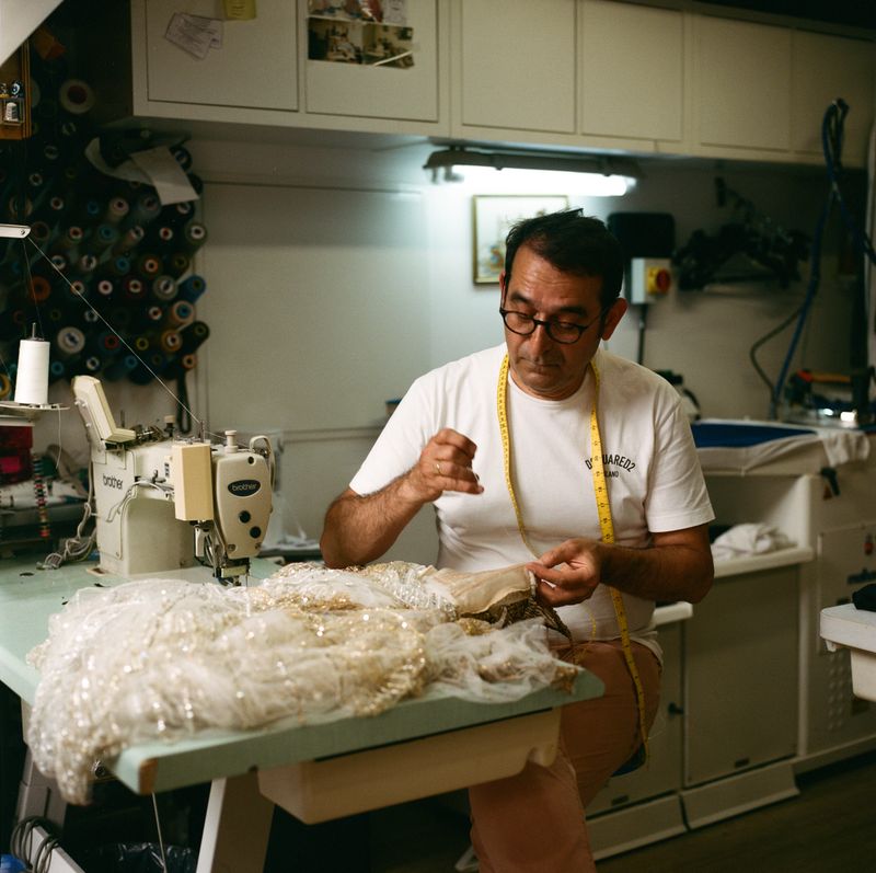 © Johanna Berghorn - JIYAN RETOUCHES Tailoring shop just off the Croisette
