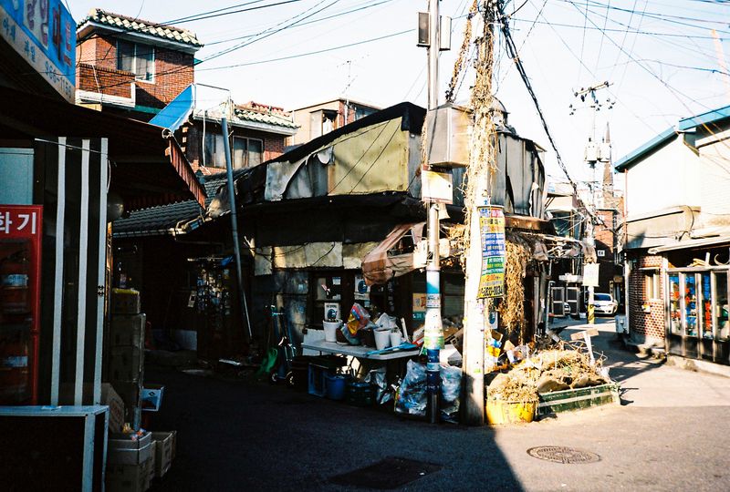 © LENA Nowhere - Seoul, reconstruction, social issue, 2020