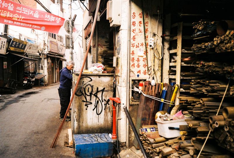 © LENA Nowhere - Seoul, reconstruction, social issue, 2020