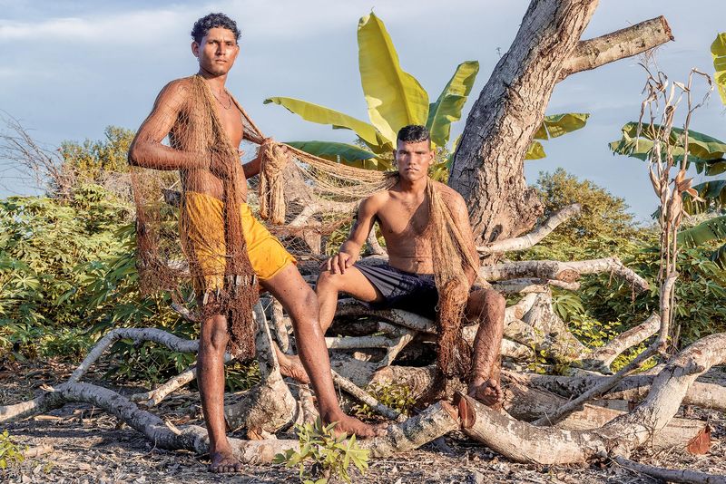 © Marco Vernaschi - Jhorvis and Willem, 36 °C • Ciénaga de Piquiño, 2023