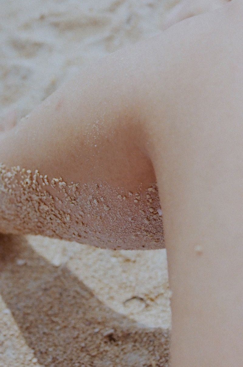 © Dea Ardyanda - Image from the Can You Tickle The Sun's Rays? photography project