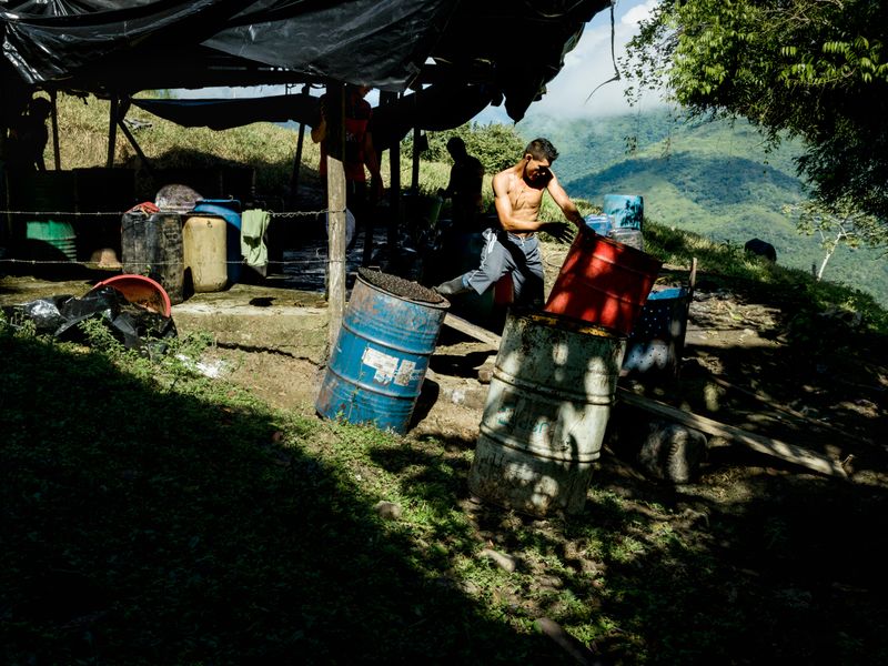 © Mads Nissen - Image from the Sangre Blanca - The Lost War on Cocaine photography project