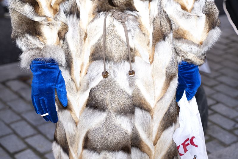 © Manuela Lorente - 20_End. - Excuse me, are you who I think you are? - I think it's possible ...