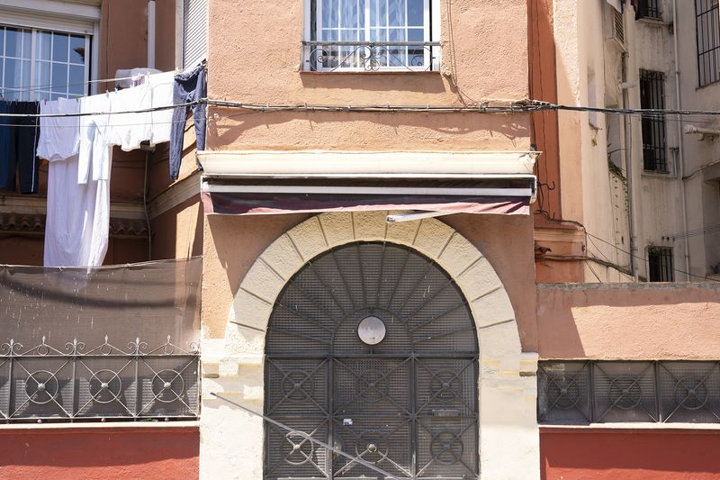 © Manuela Lorente - 9_Streets of her local neighbourhood.