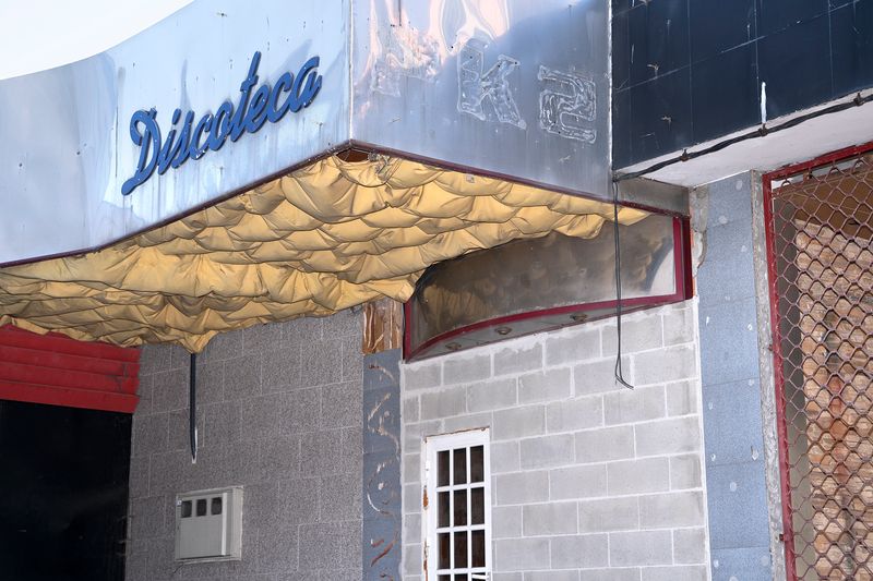 © Manuela Lorente - Image from the HE PLAYS THE MUSIC, WE DANCE photography project