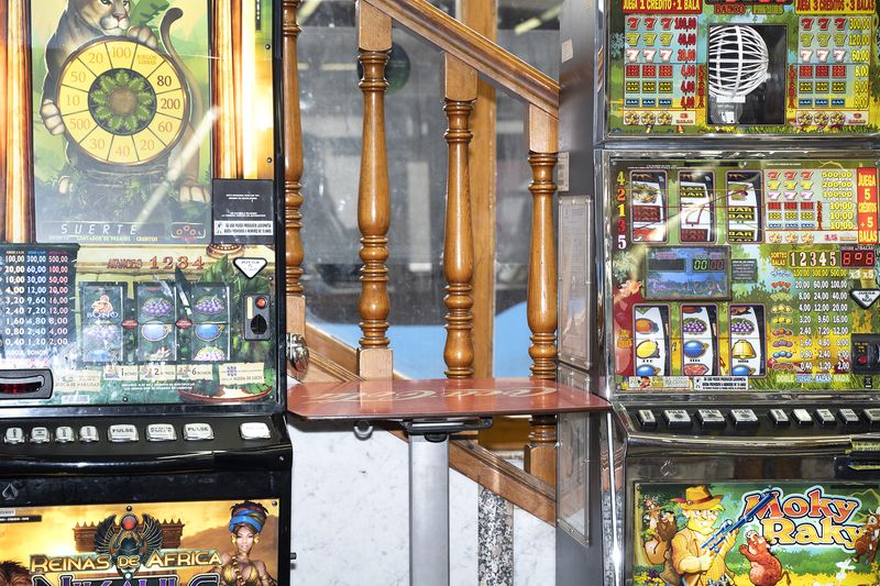 © Manuela Lorente - 23_Neighborhood bar.