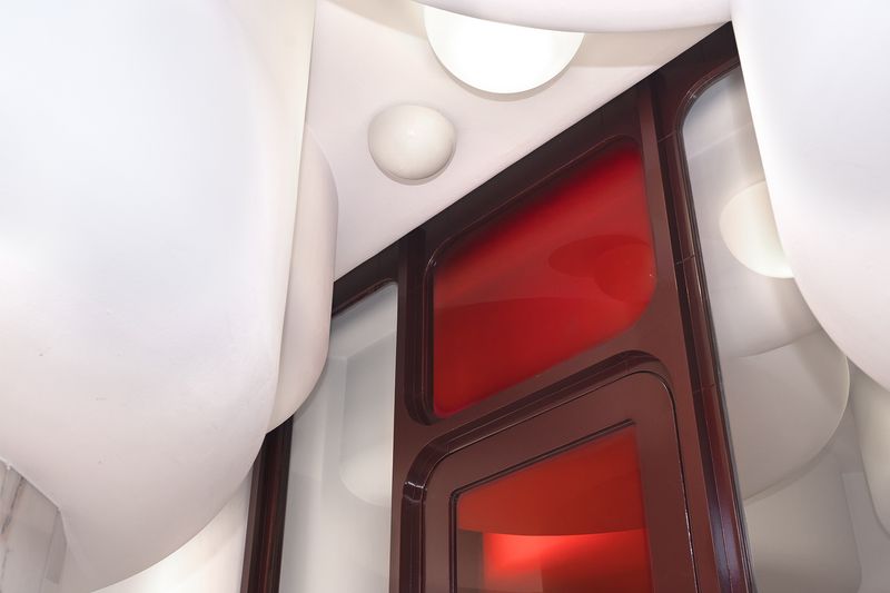 © Manuela Lorente - 9_Building portal of “Torres Blancas”.