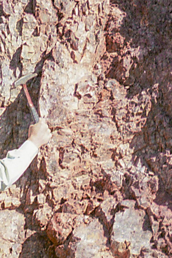 © Dominique Arieu - Image from the A Secret Shines Metal photography project