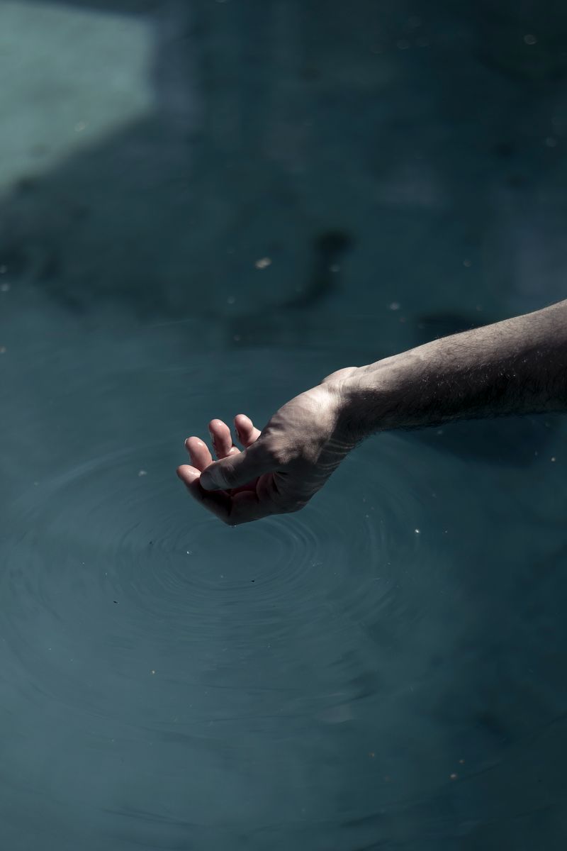 © Ramiro Flores Beltrán - Image from the El paraíso es cuando algo esta roto-Paradise is when something is broken photography project