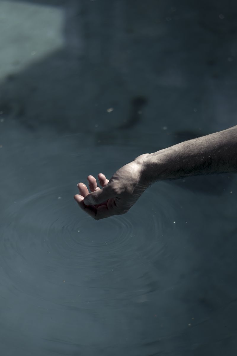 © Ramiro Flores Beltrán - Image from the El paraíso es cuando algo esta roto-Paradise is when something is broken photography project