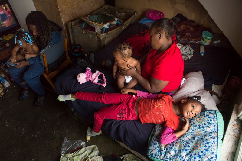 © Barbara Peacock - Lafayette Family - Detroit, Michigan