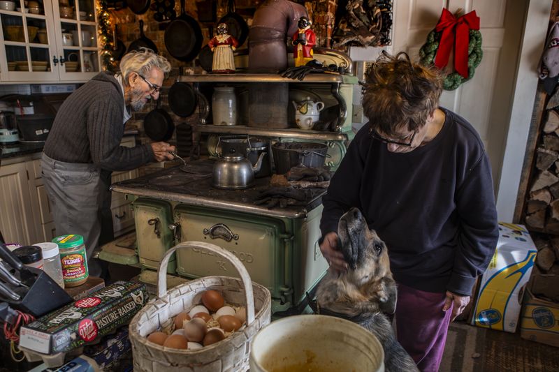 © Barbara Peacock - Cooking Sunday Dinner