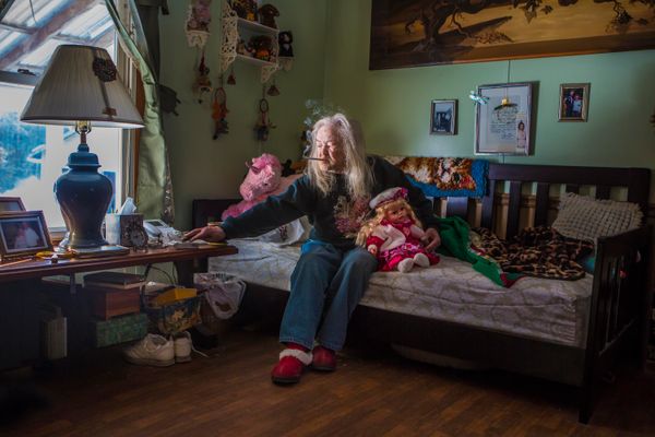 © Barbara Peacock - Betsy 2017 - age 88 - 'I was an artist, now I just look at the pictures.'