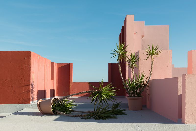 © Andrés Gallardo Albajar - Image from the Muralla Roja photography project