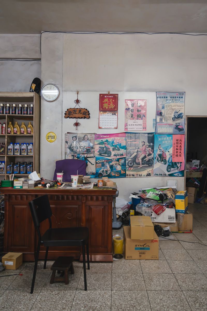 © Andrés Gallardo Albajar - Image from the Life On 2 Wheels - Taiwan photography project