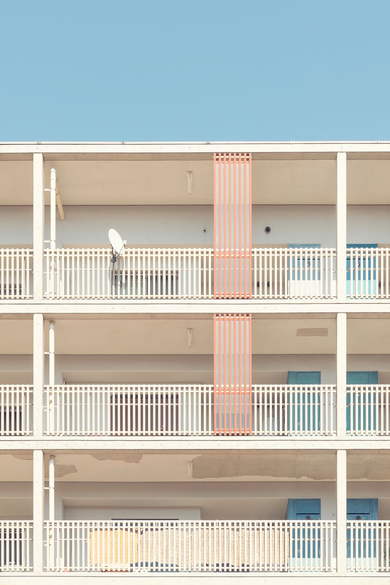 © Andrés Gallardo Albajar - Image from the Perfectly Aligned Japan photography project